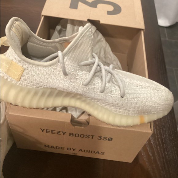 Adidas YEEZY BOOST 350 V2 Light - Picture 11 of 12
